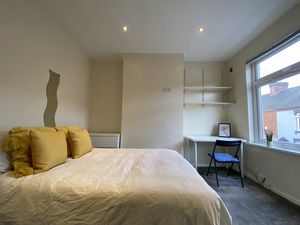 Photo 19- click for photo gallery